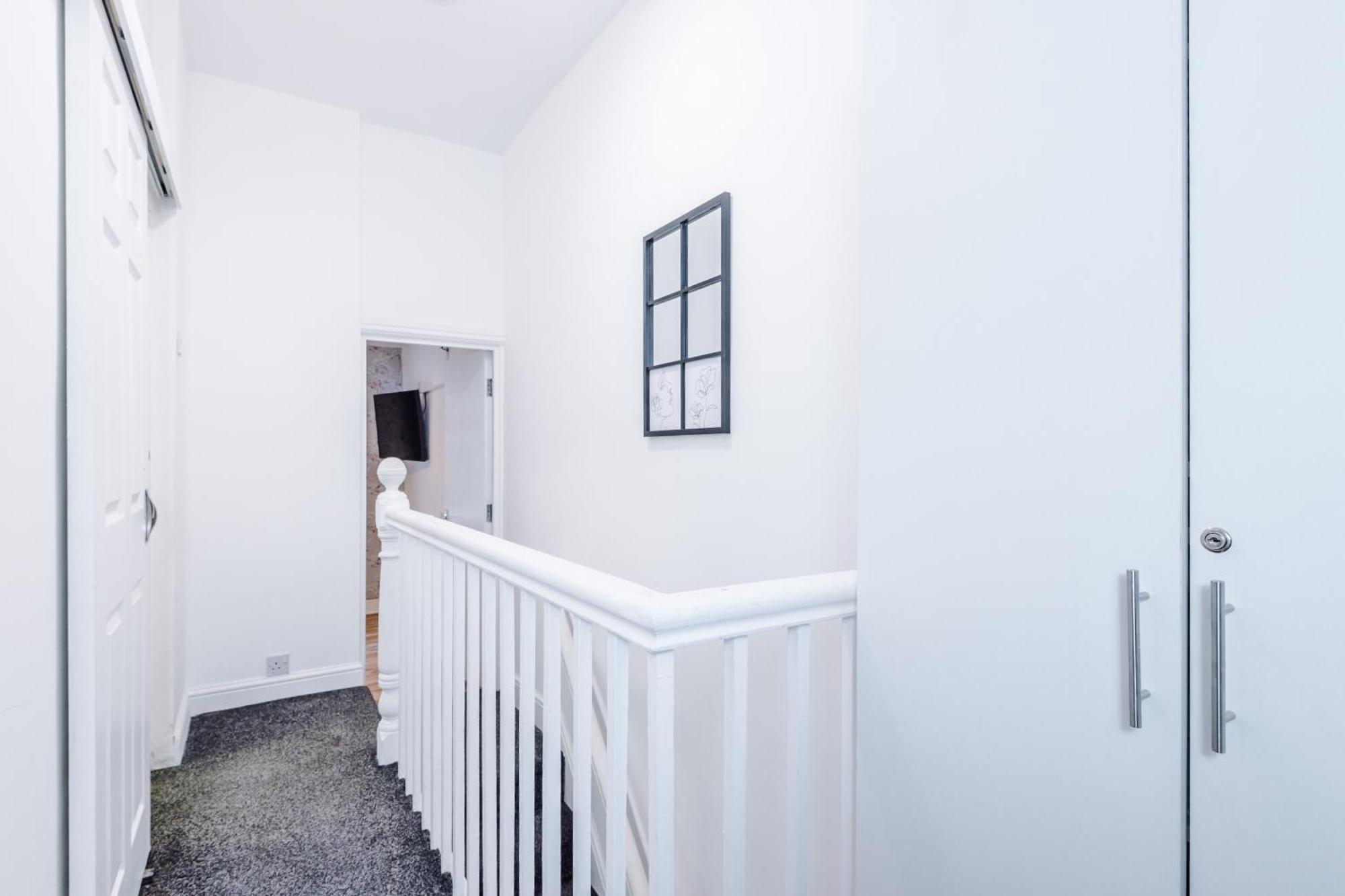 4 Bedroom Victorian House 맨체스터 외부 사진